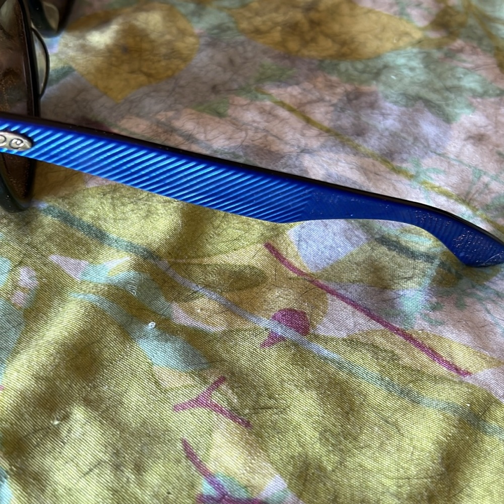 Oleg Cassini Women’s Sunglasses - Picture 5 of 6